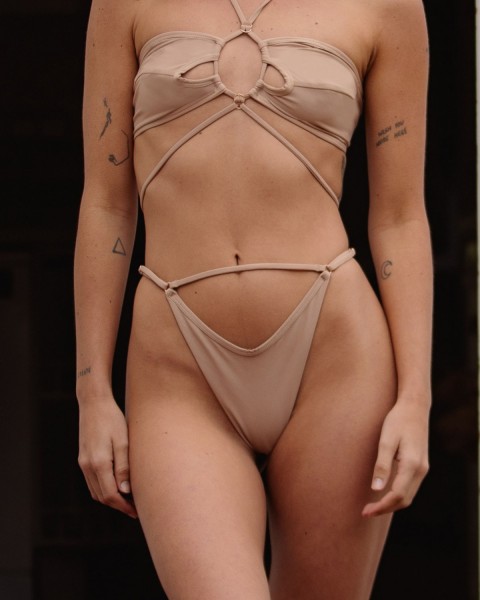 enza-nude-brazilian-bikini-front
