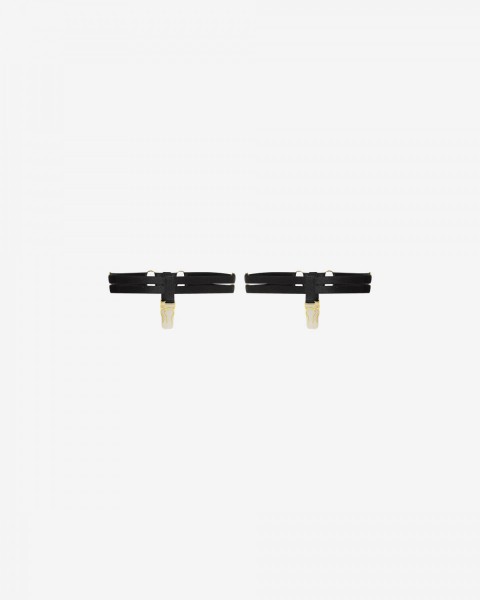 gwen-black-garters-front-promees